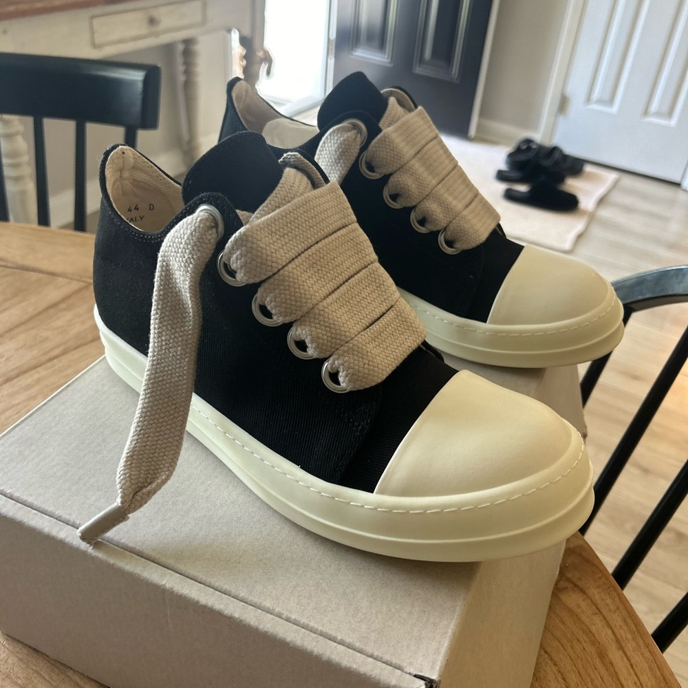 Rick Owen’s low top sneakers!!Never worn brand new with box